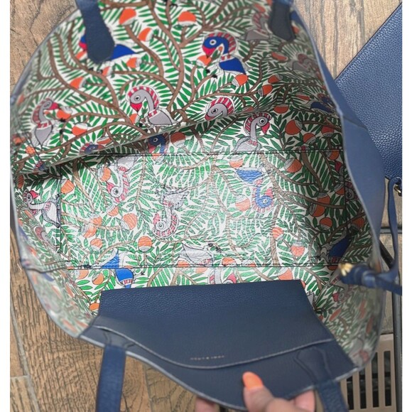 Tory Burch Blake Tote Bag Navy Blue Something Wild Lining Print with Wristlet - Picture 8 of 11